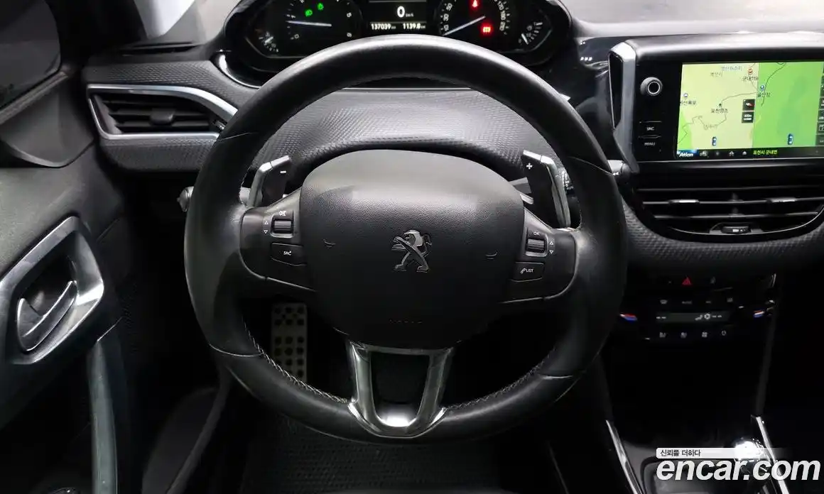 Peugeot 2008 2015 1.6 гидро в Москве № 1015853, фото 13