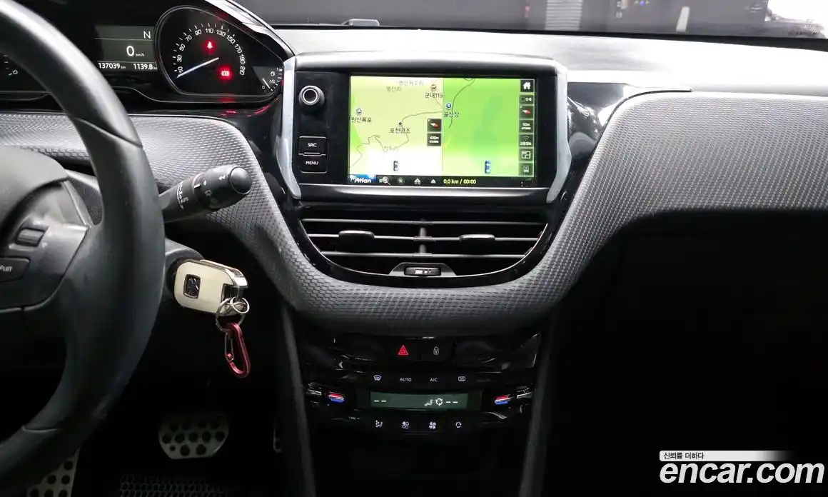 Peugeot 2008 2015 1.6 гидро в Москве № 1015853, фото 14