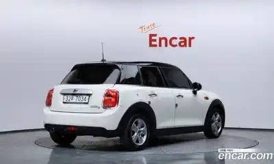 Mini Cooper 2015 1.5 гидро в Москве № 139049, миниатюра 2
