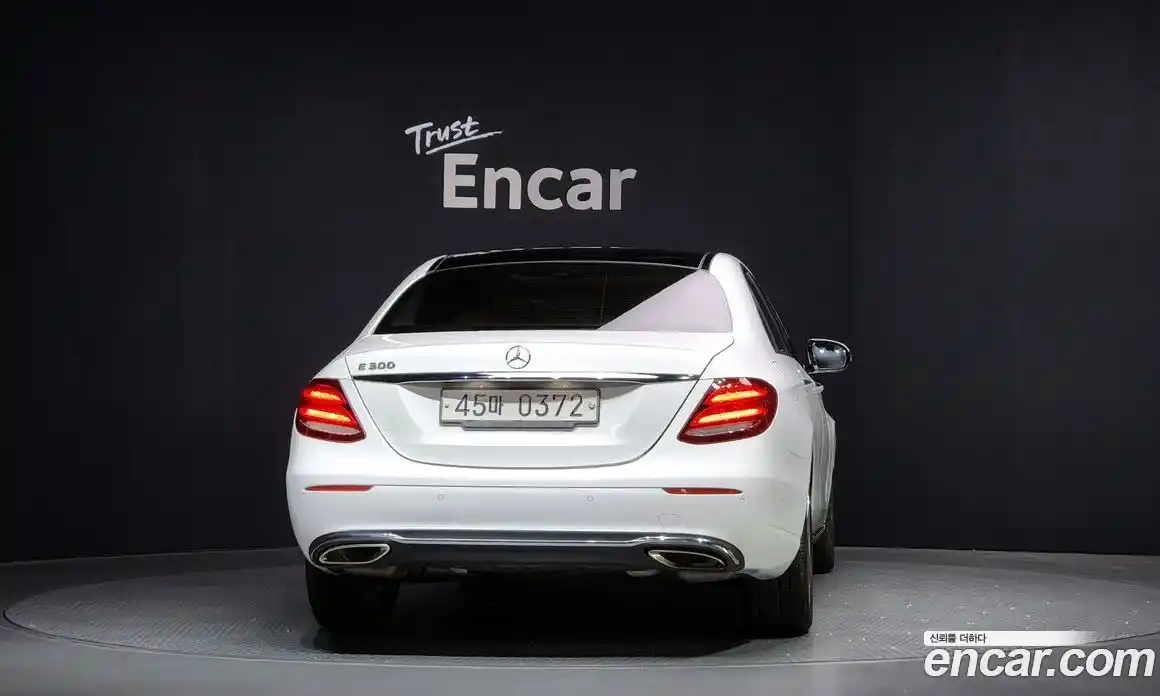 Mercedes-Benz E-Class 2016 2.0 гидро в Москве № 143065, фото 4