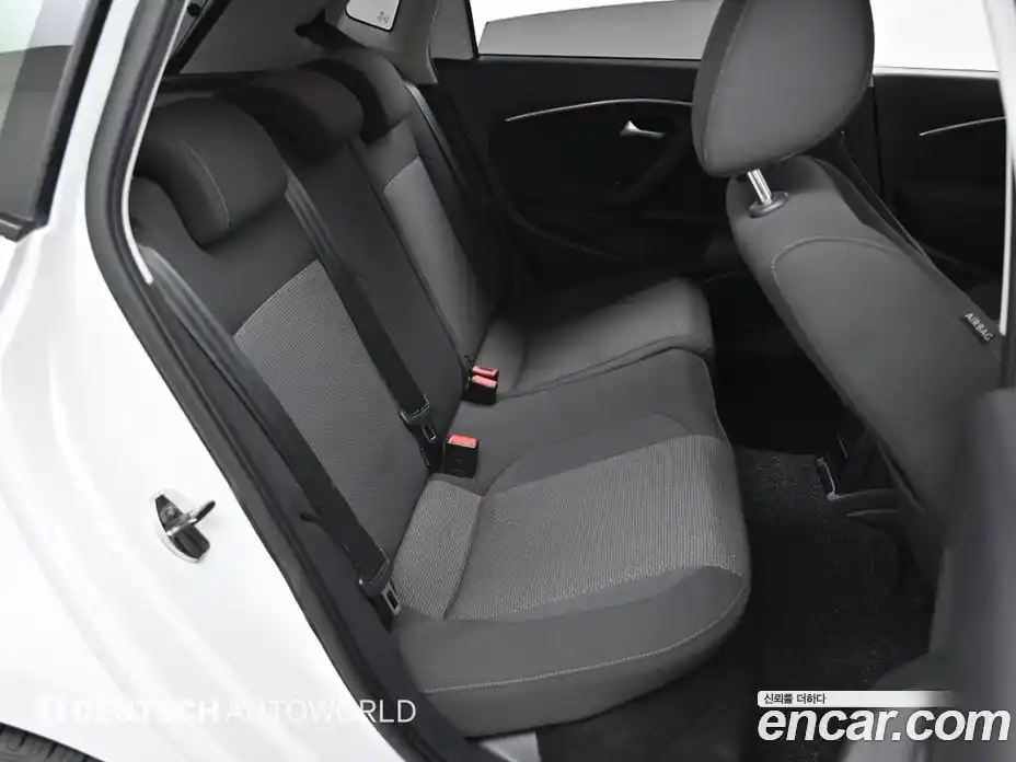 Volkswagen Polo 2015 1.4 гидро в Москве № 146989, фото 12