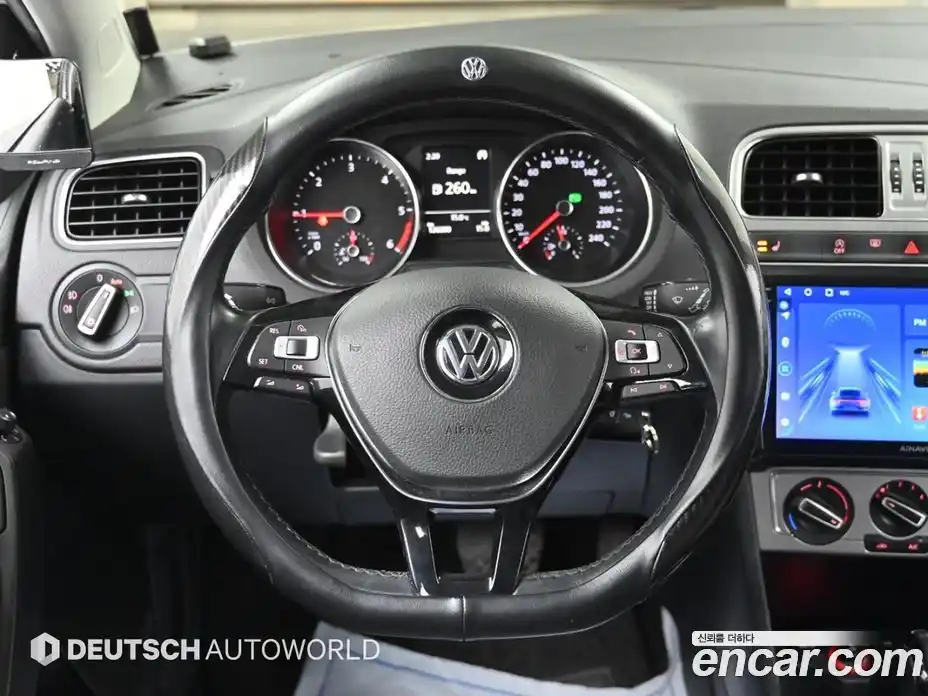Volkswagen Polo 2015 1.4 гидро в Москве № 146989, фото 13