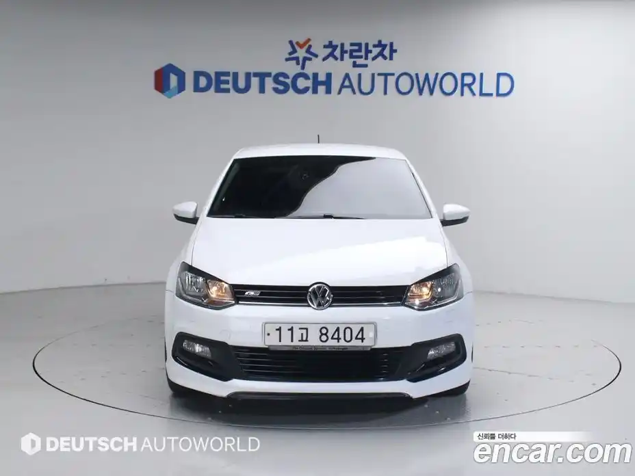 Volkswagen Polo 2015 1.4 гидро в Москве № 146989, фото 3