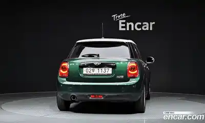 Mini Cooper 2018 1.5 гидро в Москве № 152260, миниатюра 4