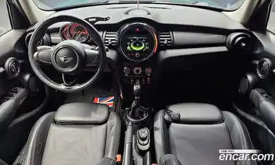 Mini Cooper 2018 1.5 гидро в Москве № 152260, миниатюра 7