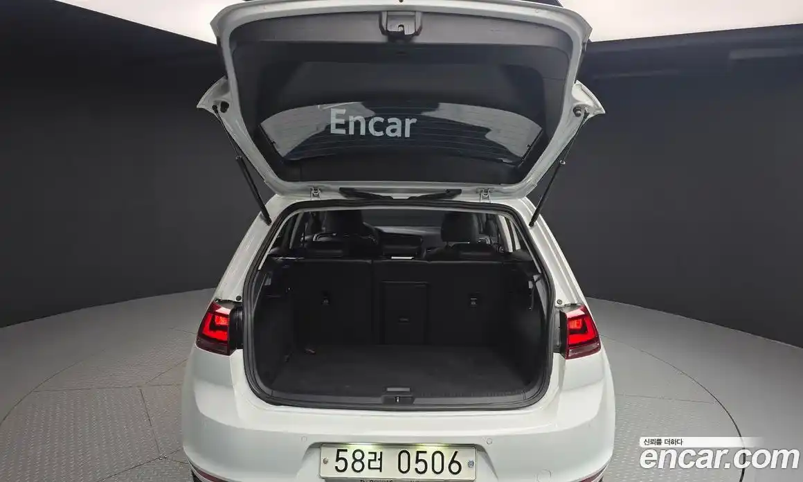 Volkswagen Golf 2015 2.0 гидро в Москве № 162045, фото 20