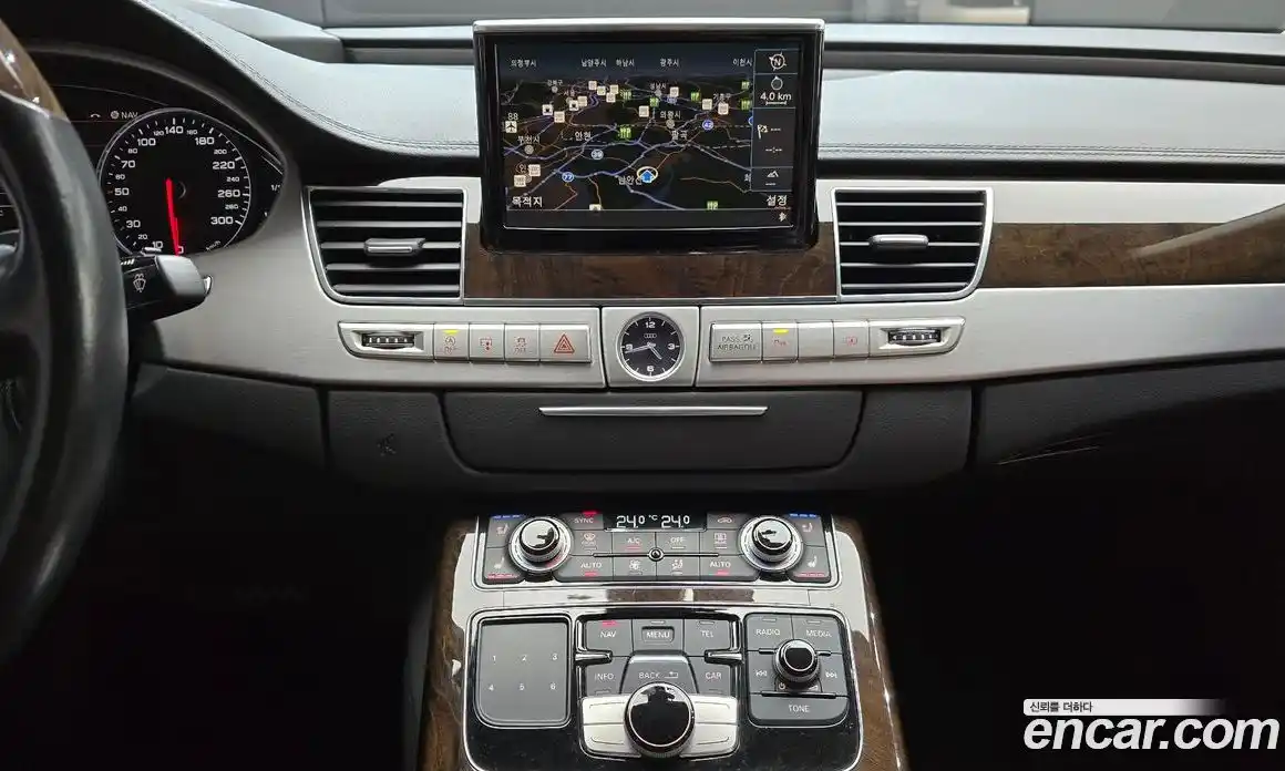 Audi A8 2015 4.1 гидро в Москве № 163742, фото 14