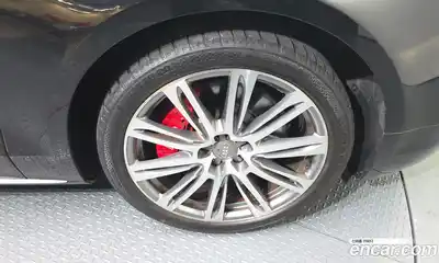 Audi A8 2011 4.2 гидро в Москве № 163913, миниатюра 4