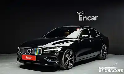 Volvo S60, 2022