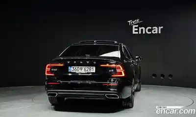 Volvo S60 2022 2.0 гидро в Москве № 164394, миниатюра 4
