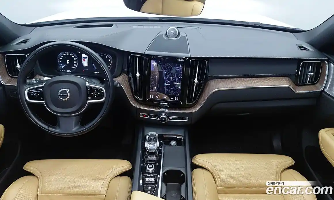 Volvo XC60 2021 2.0 гидро в Москве № 164769, фото 7