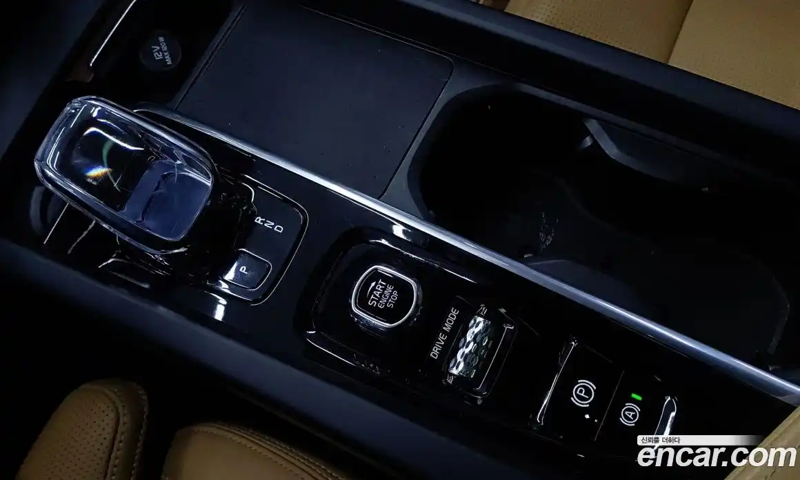 Volvo XC60 2021 2.0 гидро в Москве № 164769, фото 9