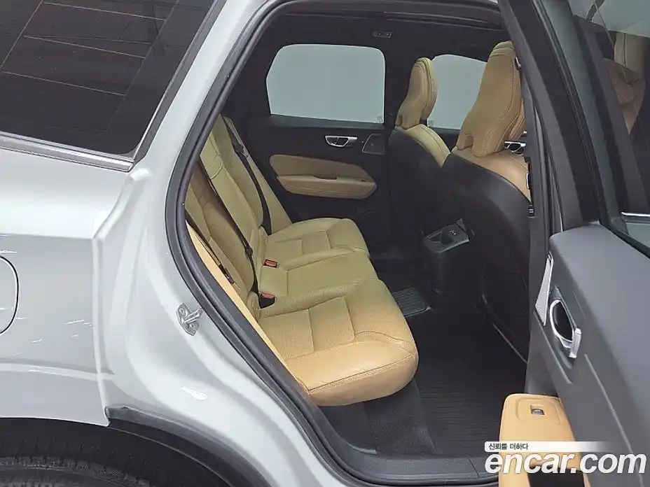 Volvo XC60 2021 2.0 гидро в Москве № 164810, фото 15