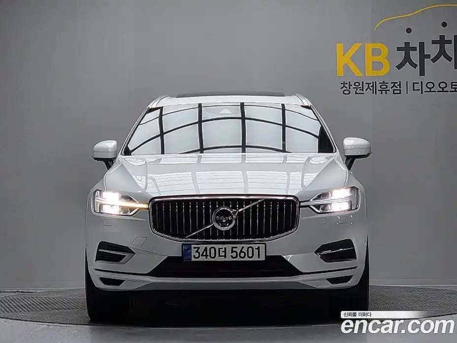 Volvo XC60 2021 2.0 гидро в Москве № 164810, фото 3