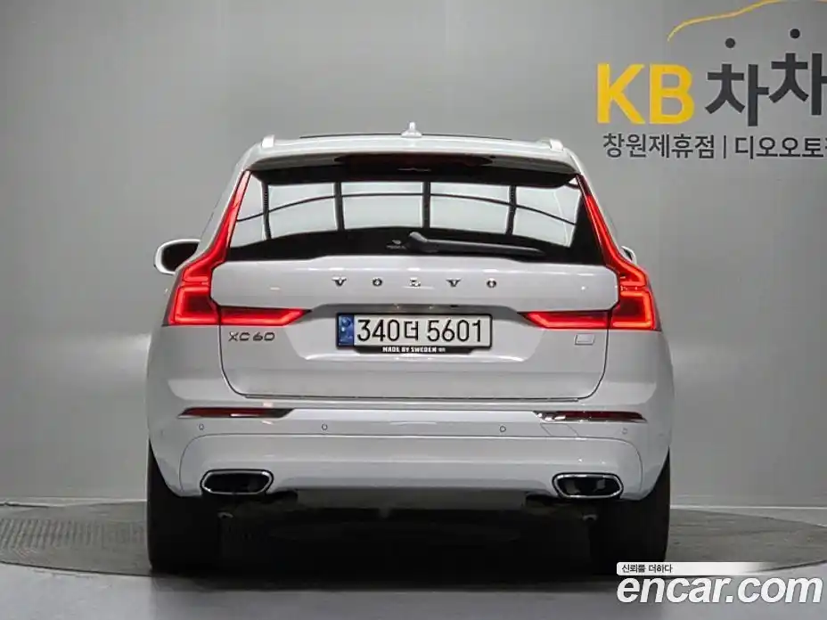 Volvo XC60 2021 2.0 гидро в Москве № 164810, фото 4