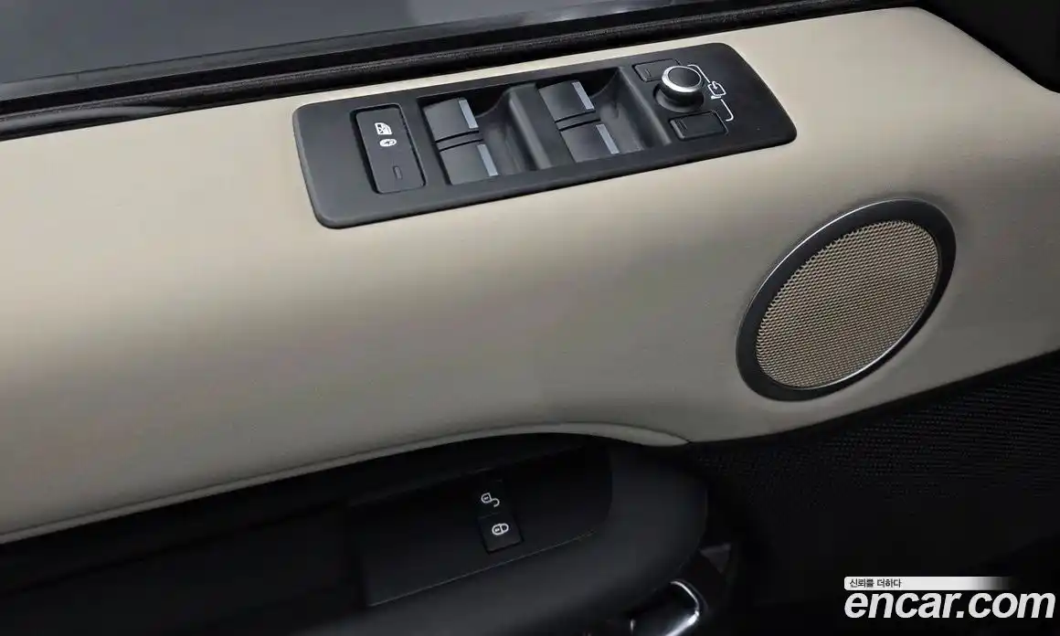Land Rover Discovery 2018 2.0 гидро в Москве № 166539, фото 20