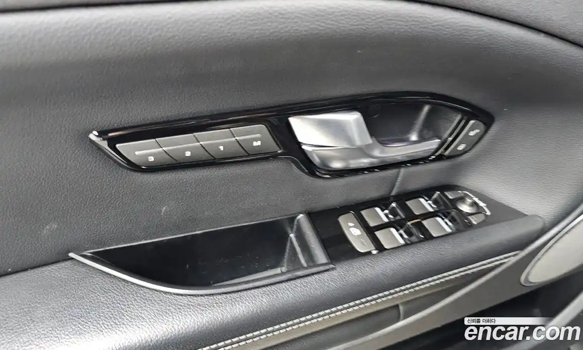 Land Rover Range-Rover Evoque 2017 2.0 гидро в Москве № 166586, фото 14