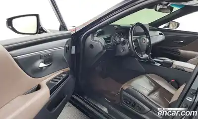 Lexus ES 2022 2.5 гидро в Москве № 168228, миниатюра 10