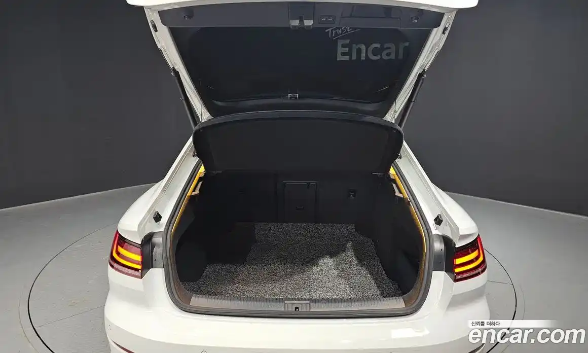 Volkswagen Arteon 2019 2.0 гидро в Москве № 168637, фото 20