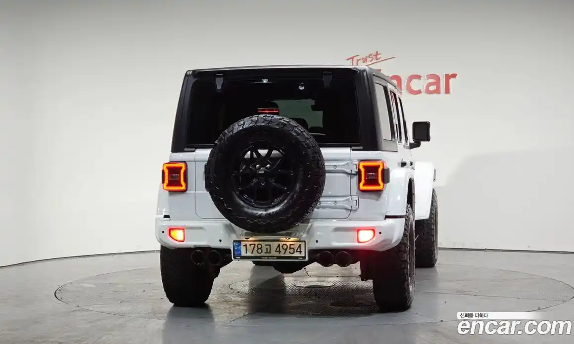 Jeep Wrangler 2024 2.0 гидро в Москве № 169489, фото 4