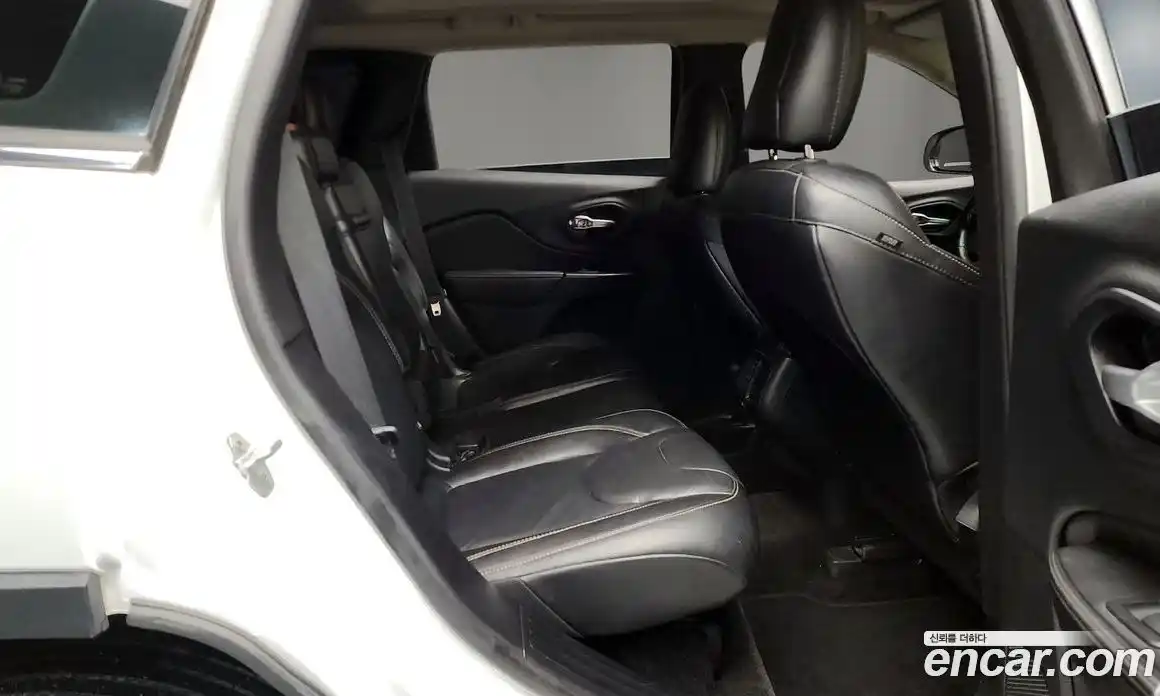 Jeep Cherokee 2015 2.0 гидро в Москве № 169791, фото 12