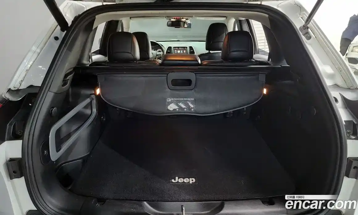 Jeep Cherokee 2015 2.0 гидро в Москве № 169791, фото 20