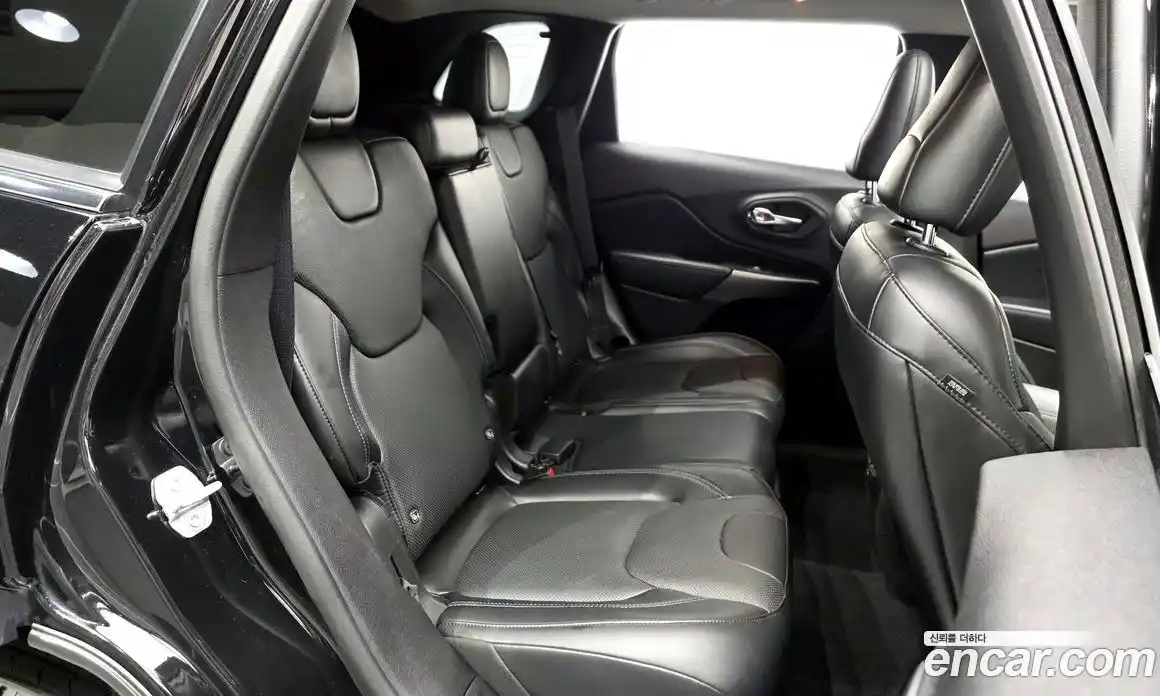 Jeep Cherokee 2019 2.4 гидро в Москве № 169805, фото 12