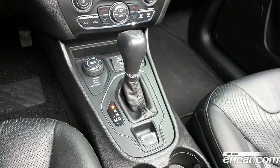 Jeep Cherokee 2019 2.4 гидро в Москве № 169805, фото 9