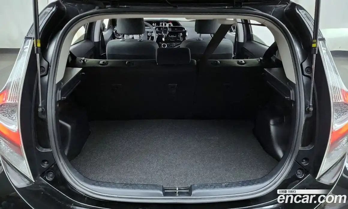 Toyota Prius 2020 1.5 гидро в Москве № 170298, фото 20