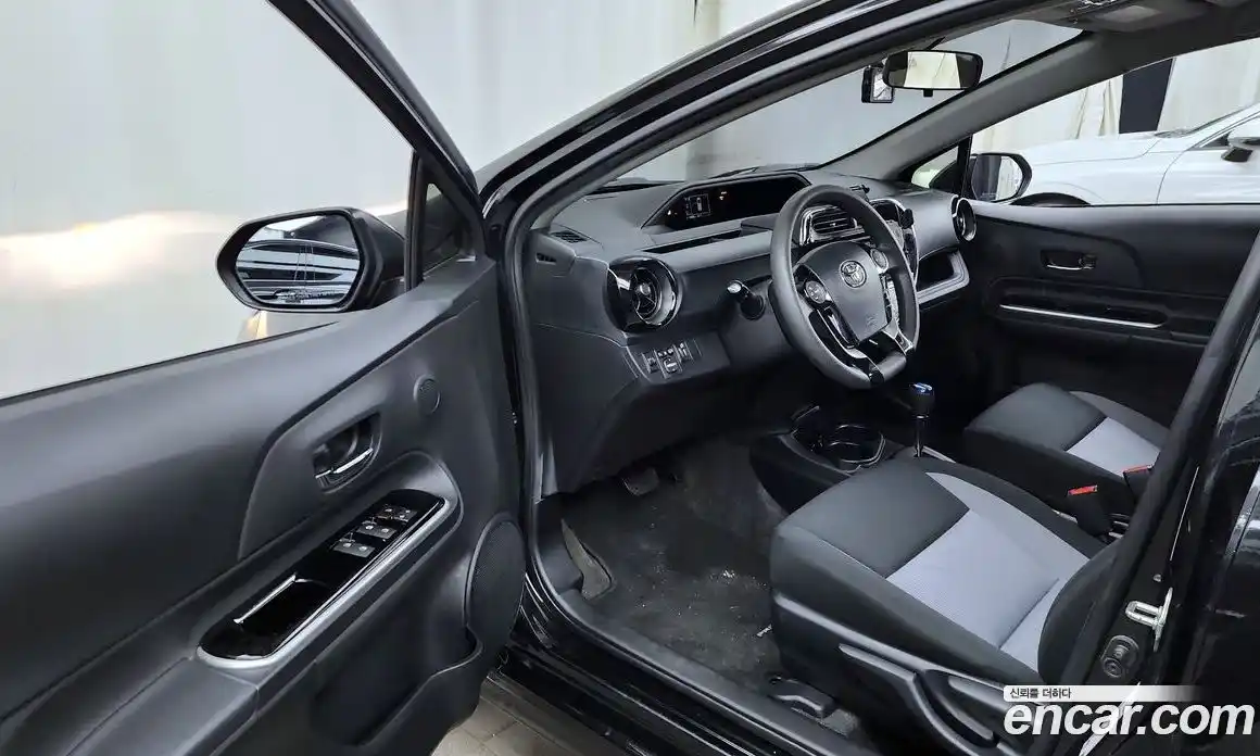 Toyota Prius 2020 1.5 гидро в Москве № 170298, фото 10