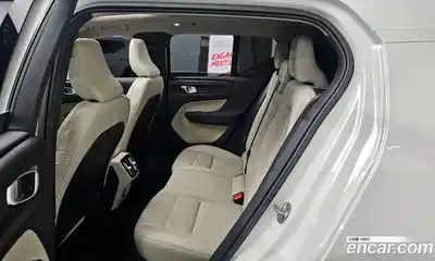 Volvo XC40 2022 2.0 гидро в Москве № 189381, миниатюра 12