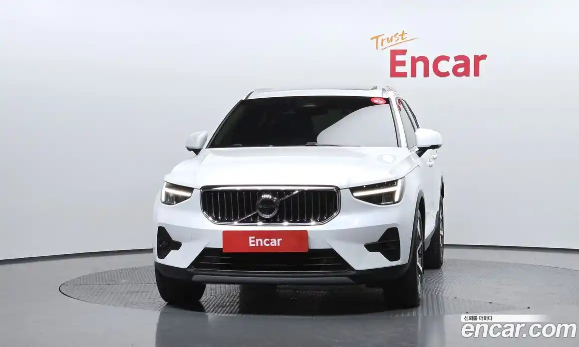 Volvo XC40 2022 2.0 гидро в Москве № 189381, фото 3