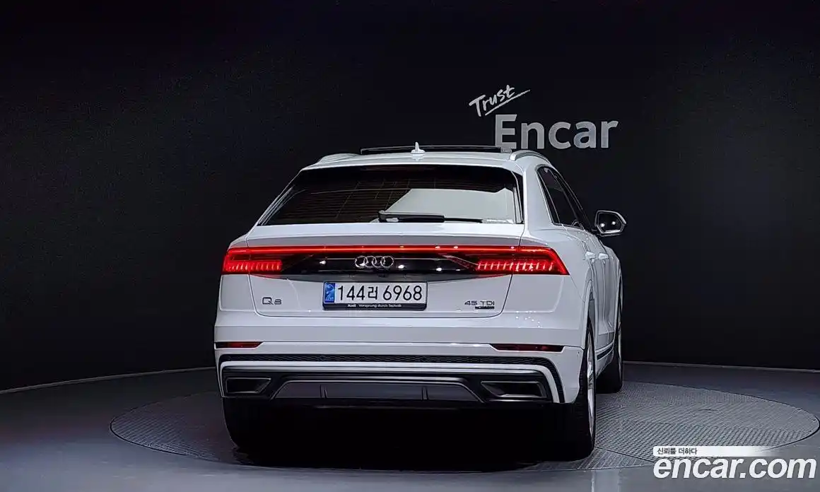 Audi Q8 2023 3.0 гидро в Москве № 196054, фото 4