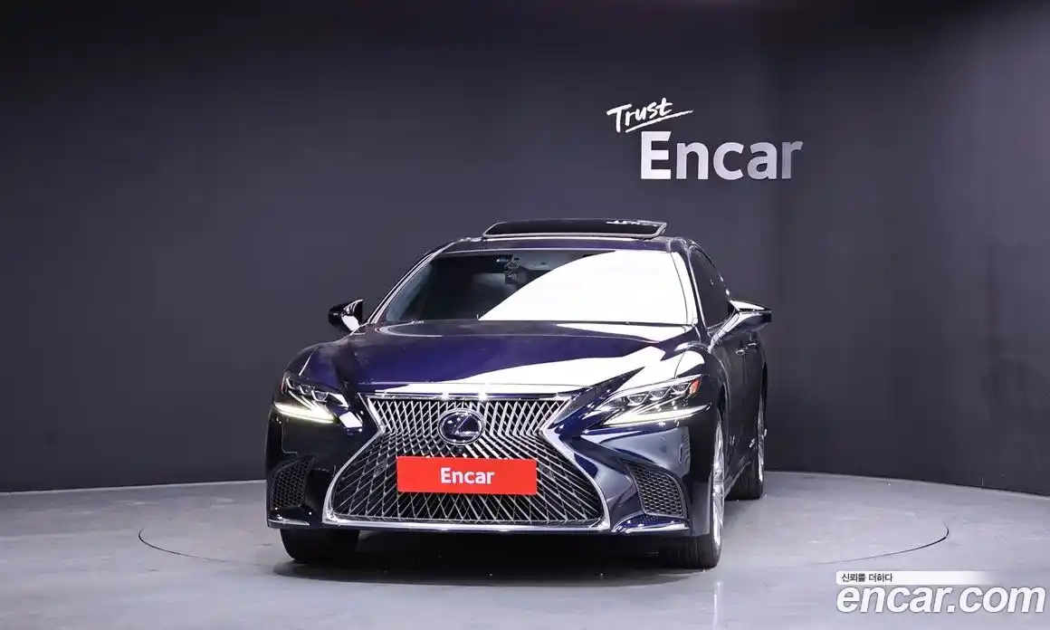 Lexus LS 2019 3.5 гидро в Москве № 198896, фото 3