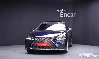 Lexus LS 2019 3.5 гидро в Москве № 198896, миниатюра 3