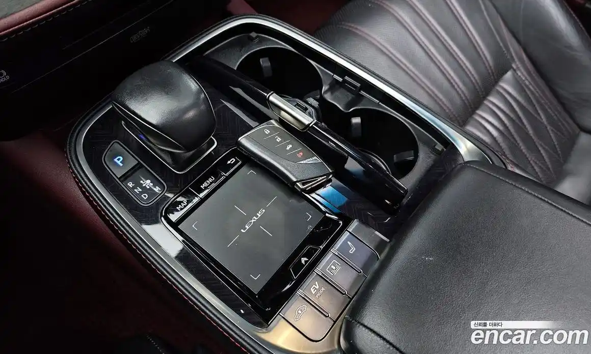 Lexus LS 2019 3.5 гидро в Москве № 198896, фото 9