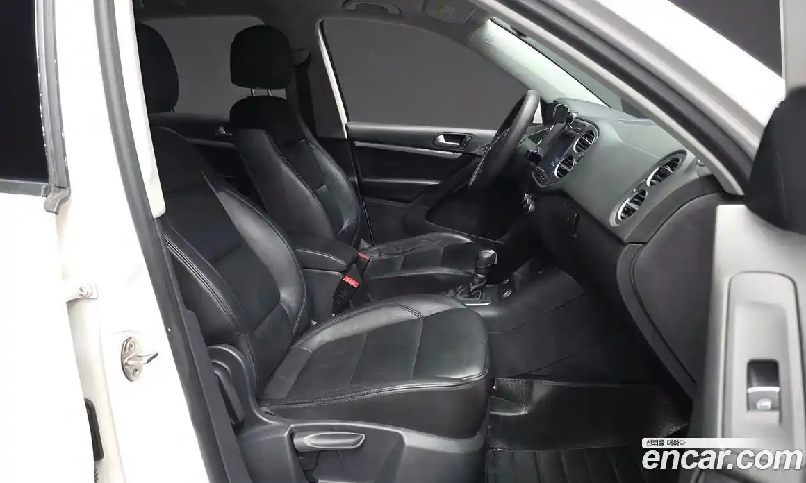 Volkswagen Tiguan 2013 2.0 гидро в Москве № 199134, фото 11