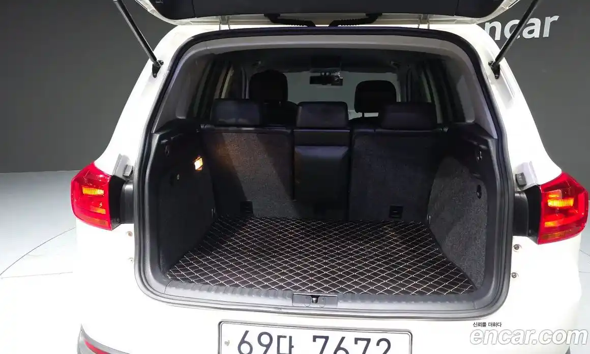 Volkswagen Tiguan 2013 2.0 гидро в Москве № 199134, фото 20