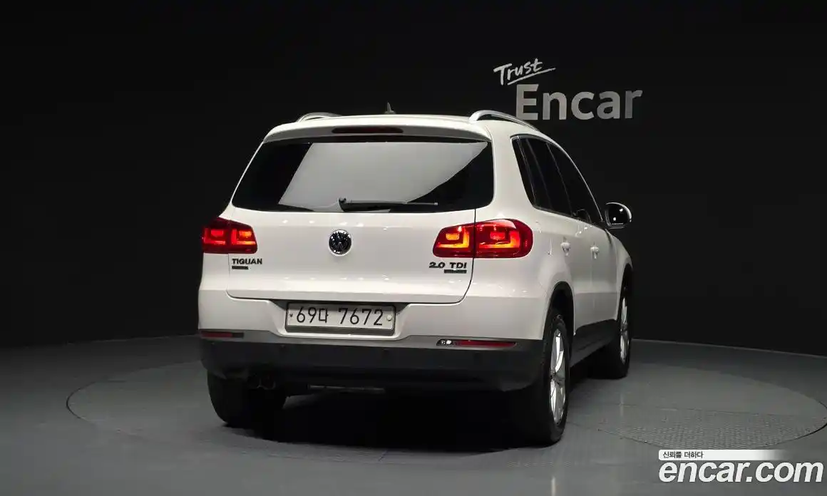 Volkswagen Tiguan 2013 2.0 гидро в Москве № 199134, фото 4