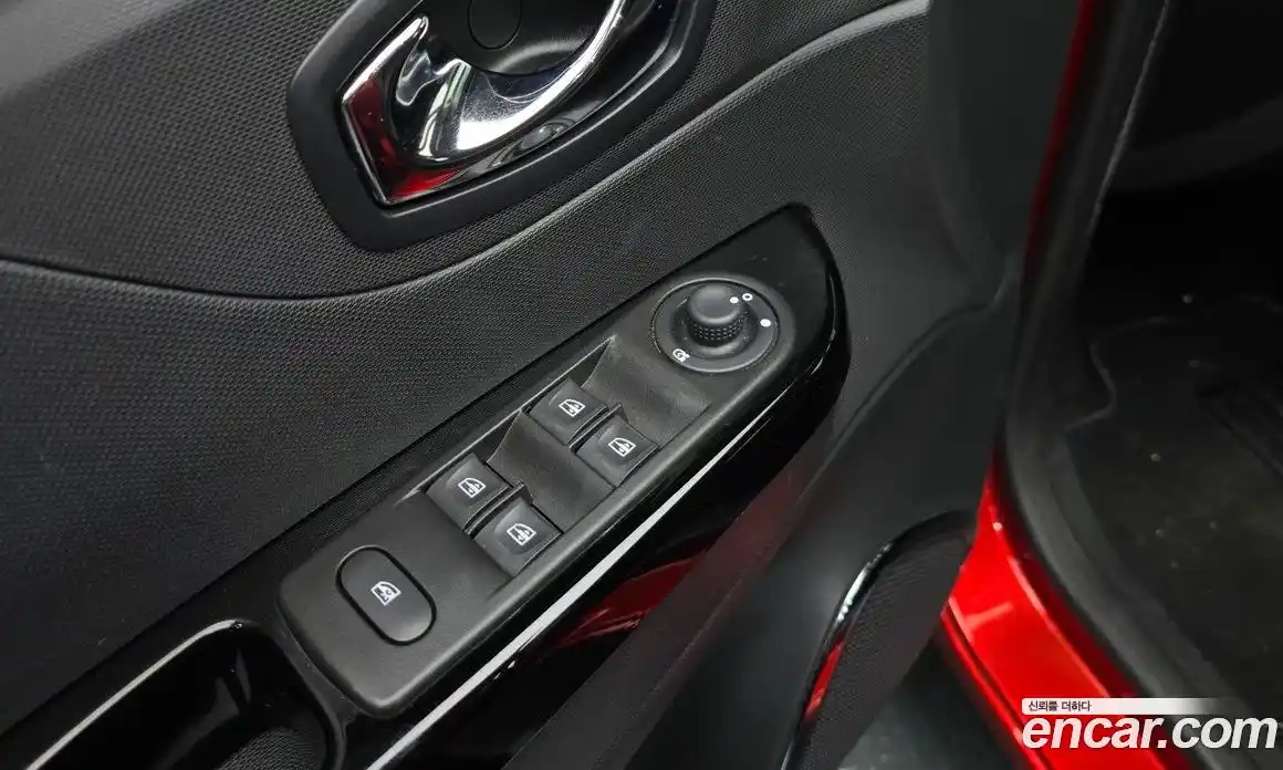 Renault QM3 2015 1.5 гидро в Москве № 207647, фото 17