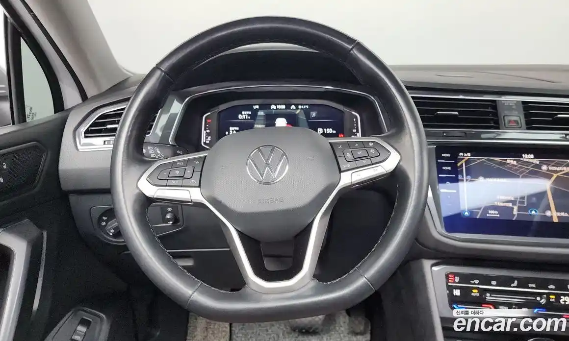 Volkswagen Tiguan 2022 2.0 гидро в Москве № 215083, фото 13