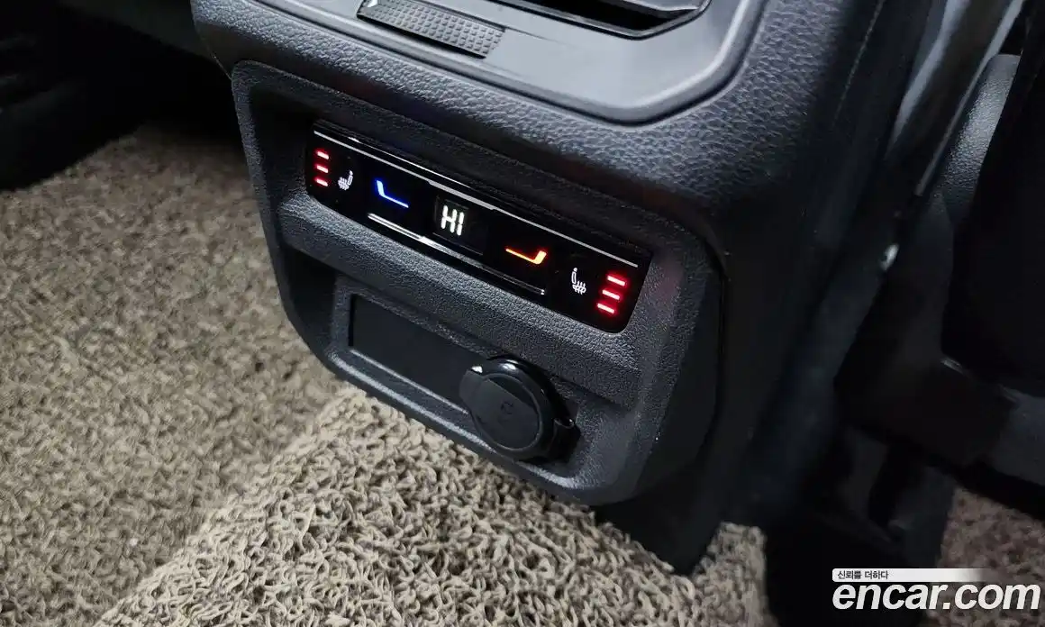 Volkswagen Tiguan 2022 2.0 гидро в Москве № 215083, фото 19