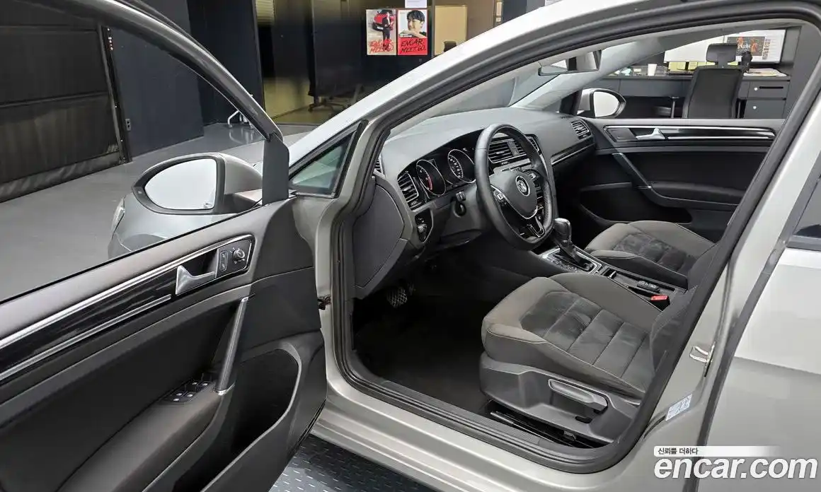 Volkswagen Golf 2013 2.0 гидро в Москве № 215175, фото 11