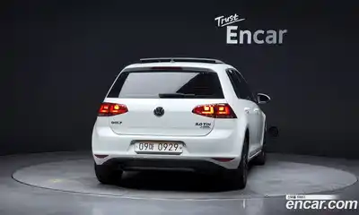 Volkswagen Golf 2015 2.0 гидро в Москве № 215274, миниатюра 4