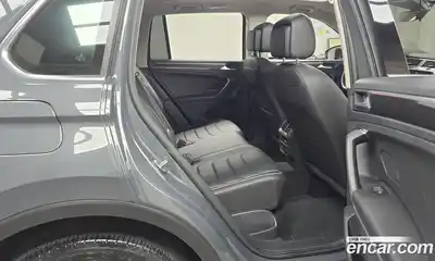 Volkswagen Tiguan 2023 2.0 гидро в Москве № 215285, миниатюра 12