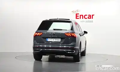 Volkswagen Tiguan 2023 2.0 гидро в Москве № 215285, миниатюра 4