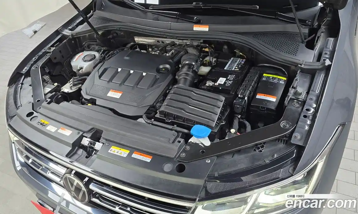 Volkswagen Tiguan 2023 2.0 гидро в Москве № 215285, фото 6