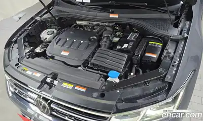Volkswagen Tiguan 2023 2.0 гидро в Москве № 215285, миниатюра 6