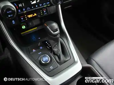 Toyota RAV4 2020 2.5 гидро в Москве № 215637, миниатюра 9