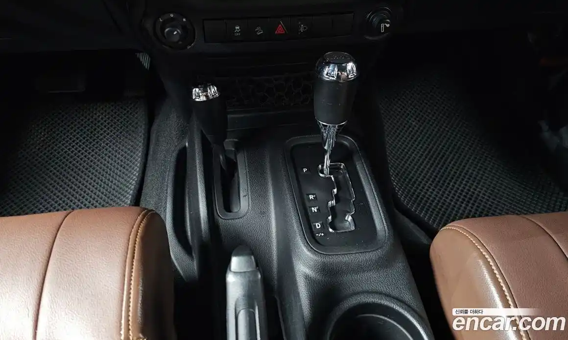 Jeep Wrangler 2011 2.8 гидро в Москве № 227730, фото 9